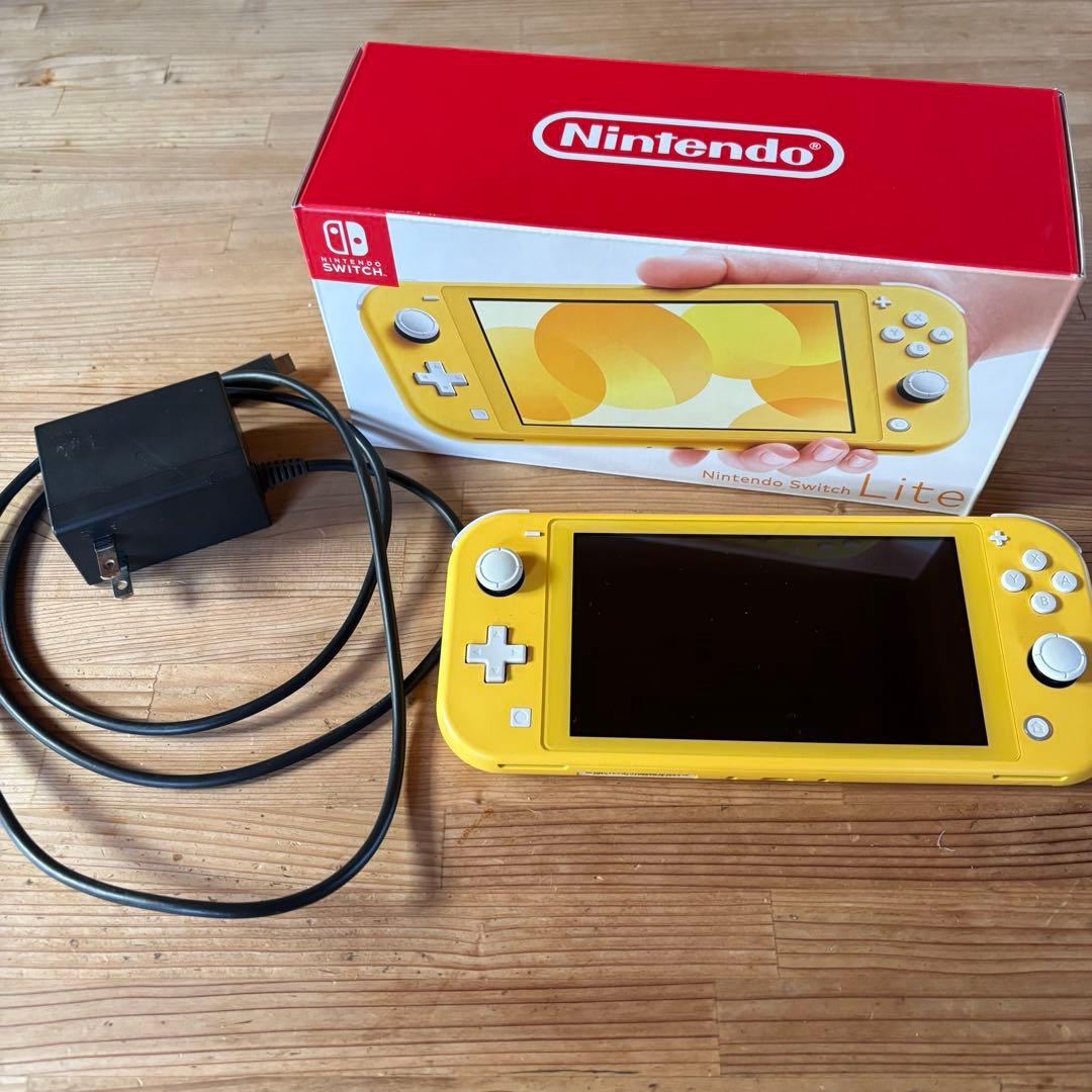 Switch Lite イエロー （箱・充電器付き） 新品充電器付き】Nintendo Switch Lite イエロー 本体 - メルカリ