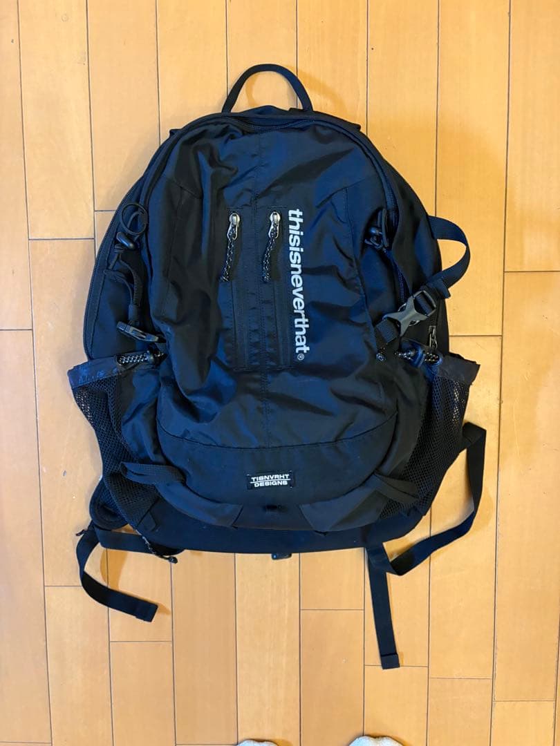 thisisneverthat ブラック バックパック　通学用リュックネバザ Qoo10] ディスイズネバーザット THISISNEVERTHAT SP B : バッグ・雑貨