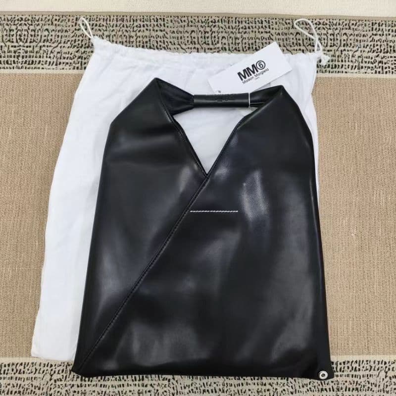 MM6 Maison Margiela ブラック ジャパニーズトートバ Maison Margiela（メゾンマルジェラ） エムエム 6 MM6 Maison Margiela