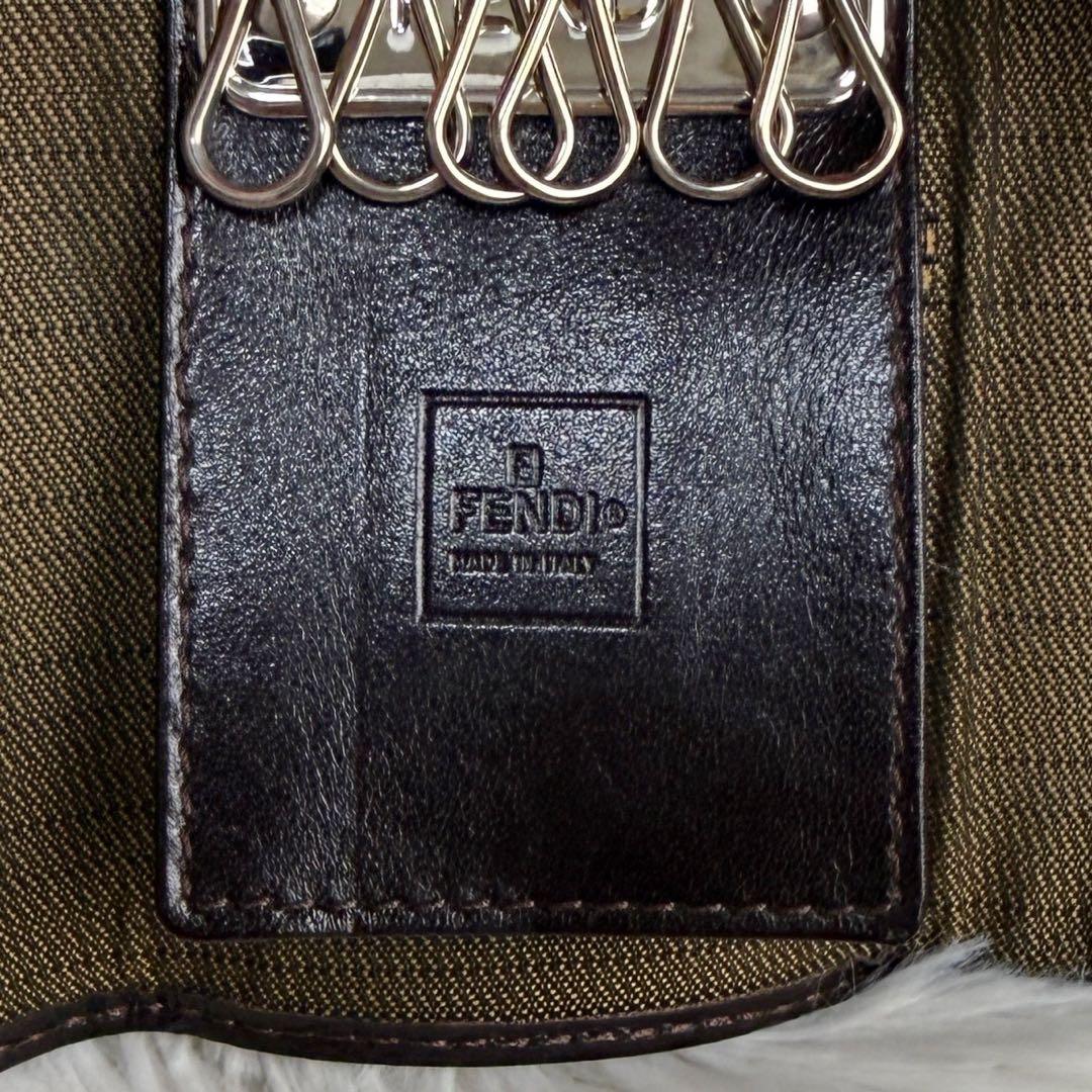 FENDI フェンディ ズッカ柄 FFロゴ キャンバス キーケース タグ付 茶