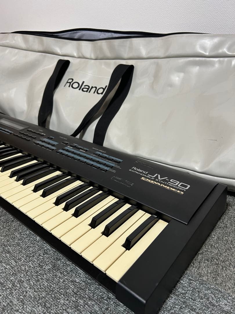 Roland JV-90 ローランド シンセサイザー ケース付き 動作確認済み