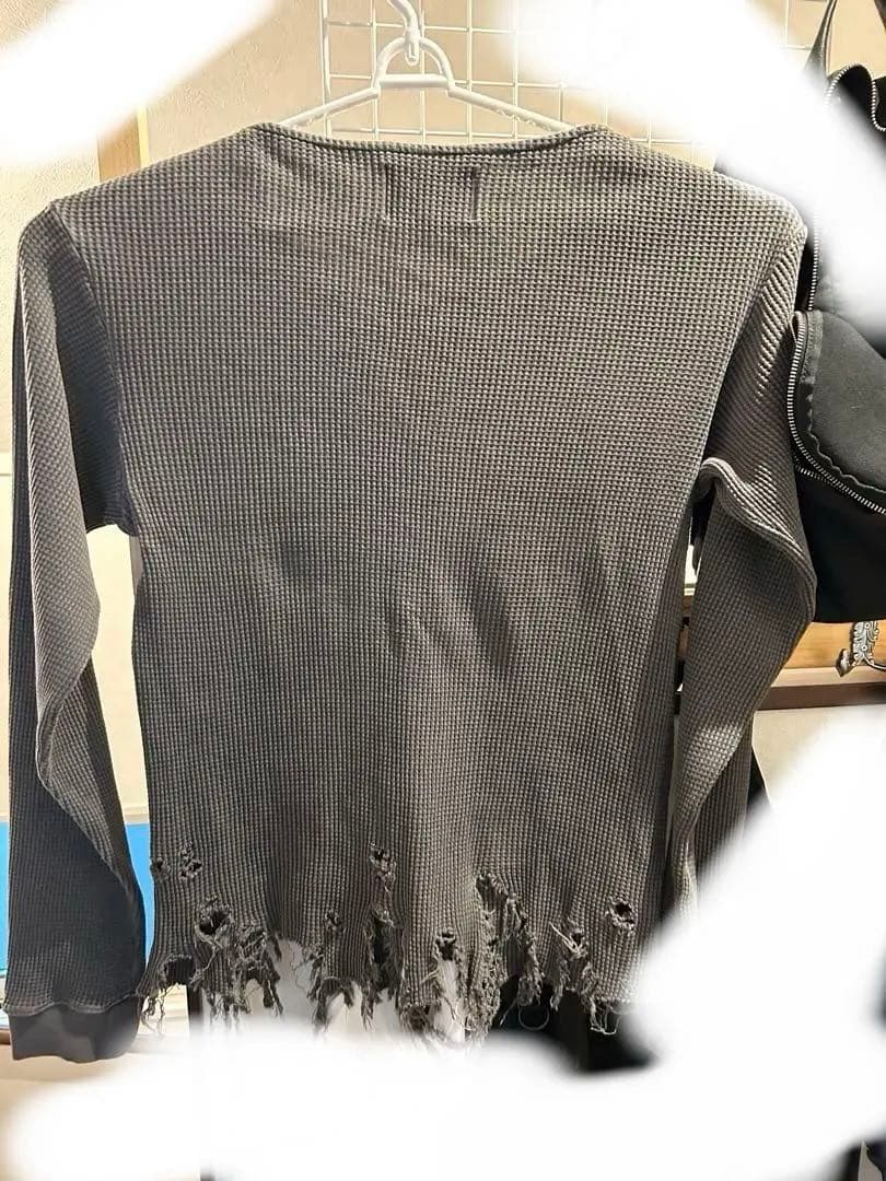 grancy クロスパッチダメージサーマルロンT グレー S - メルカリ