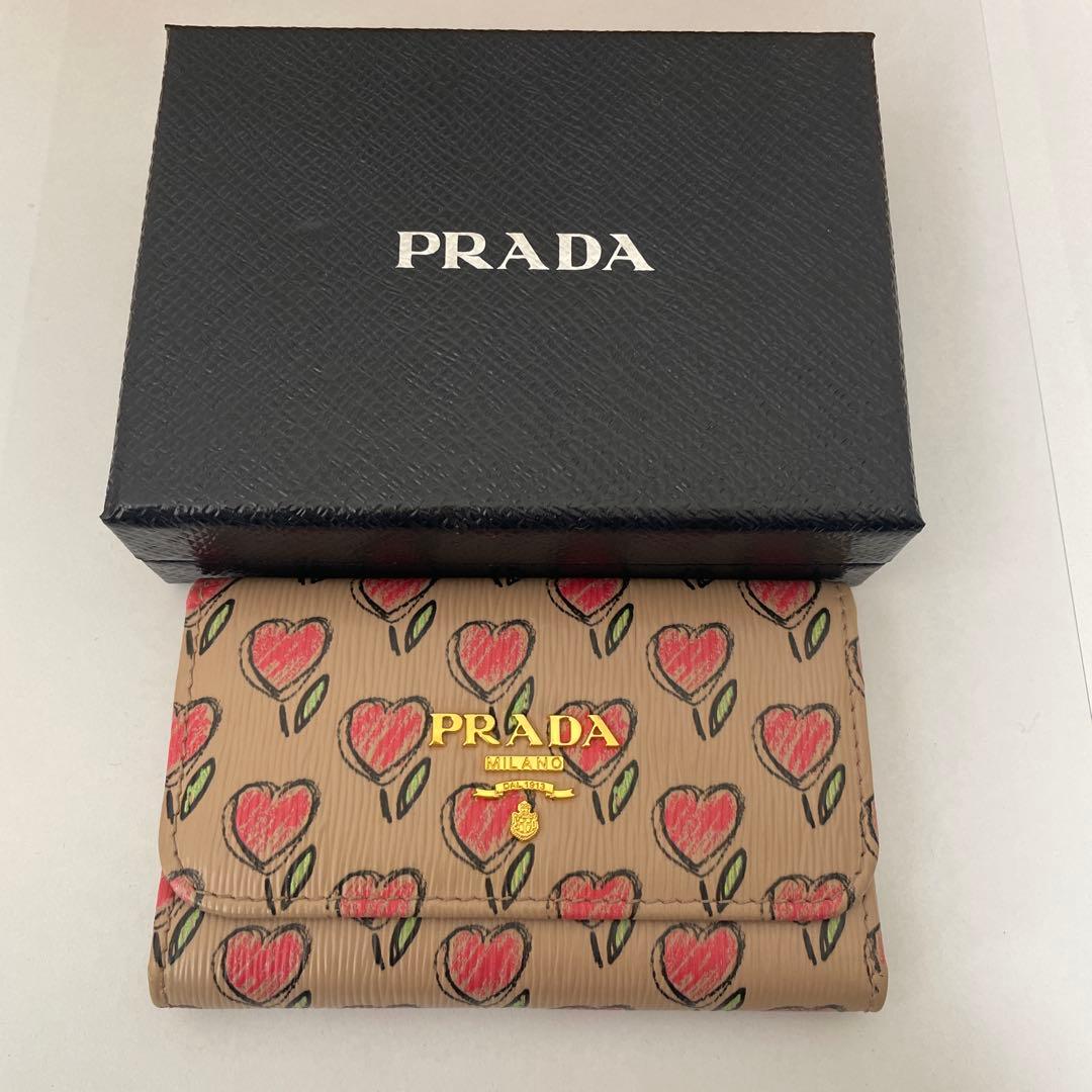 【専用】PRADA ハート・花柄キーケース PRADA プラダ 花柄 サフィアーノ キーケース レザー レディース 中古