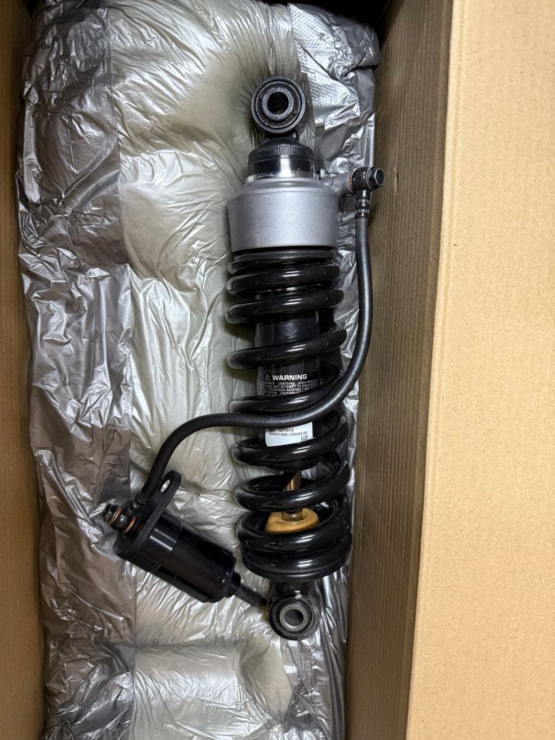 ローライダーST FXLRST純正リアサスペンション FXDS1340 リアサスペンション 左右 54577-94 ハーレー 純正 中古 13