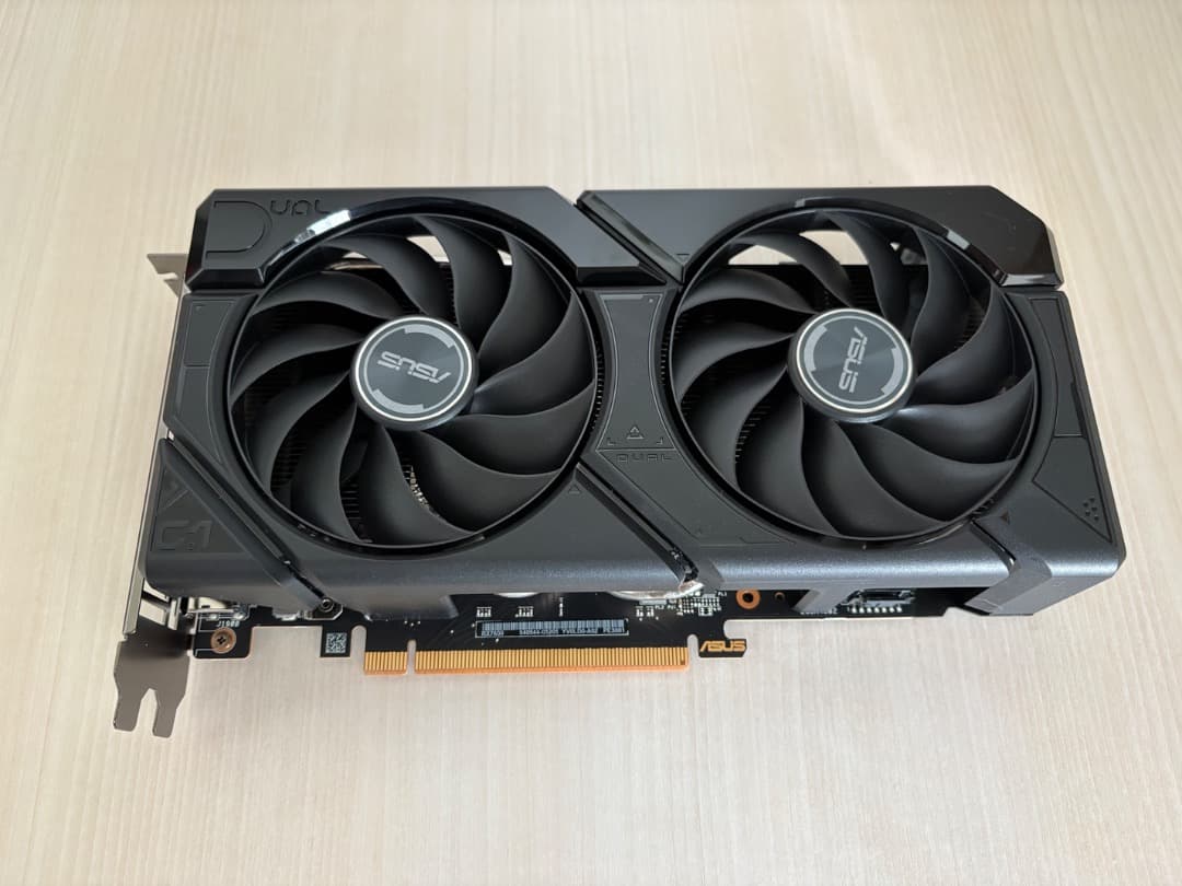 グラフィックボード・グラボ・ビデオカード ASUS RX 7600 EVO OC Edition 8GB GDDR6 Amazon | ASUS ROG Strix Radeon RX 7600 OC Edition 8GB GDDR6
