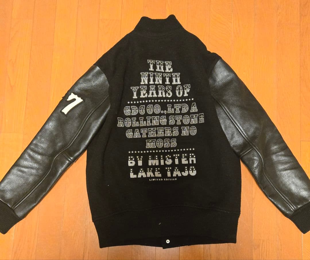 GDC 9周年 ナンバリング スタジャン - メルカリ