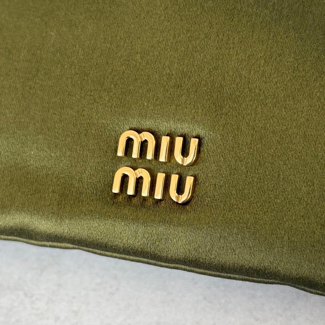 未使用】miumiu ダッチェス ポーチ オリーブ 巾着 バッグ 付属品完備