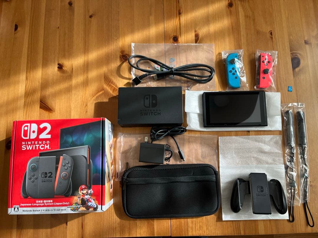 NintendoSwitch本体+SD128GB+保護フィルム貼付+持運ポーチ Nintendo Switch(TM) 2 をより長く、快適にプレイ！本体を衝撃やキズ