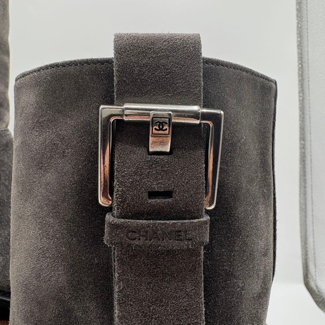 CHANEL シャネル スエード ミドルブーツ グレー 35.5（23cm） - メルカリ
