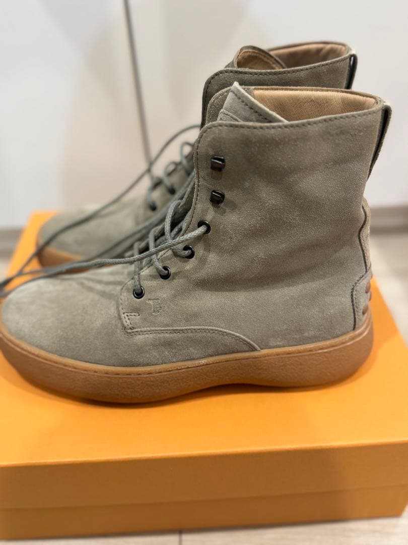 [値下げ] TOD'S トッズ　グレー スエード ハイカットブーツ TOD'S (トッズ ) スウェード ハイカット スニーカー TDXXM52B0AW506R