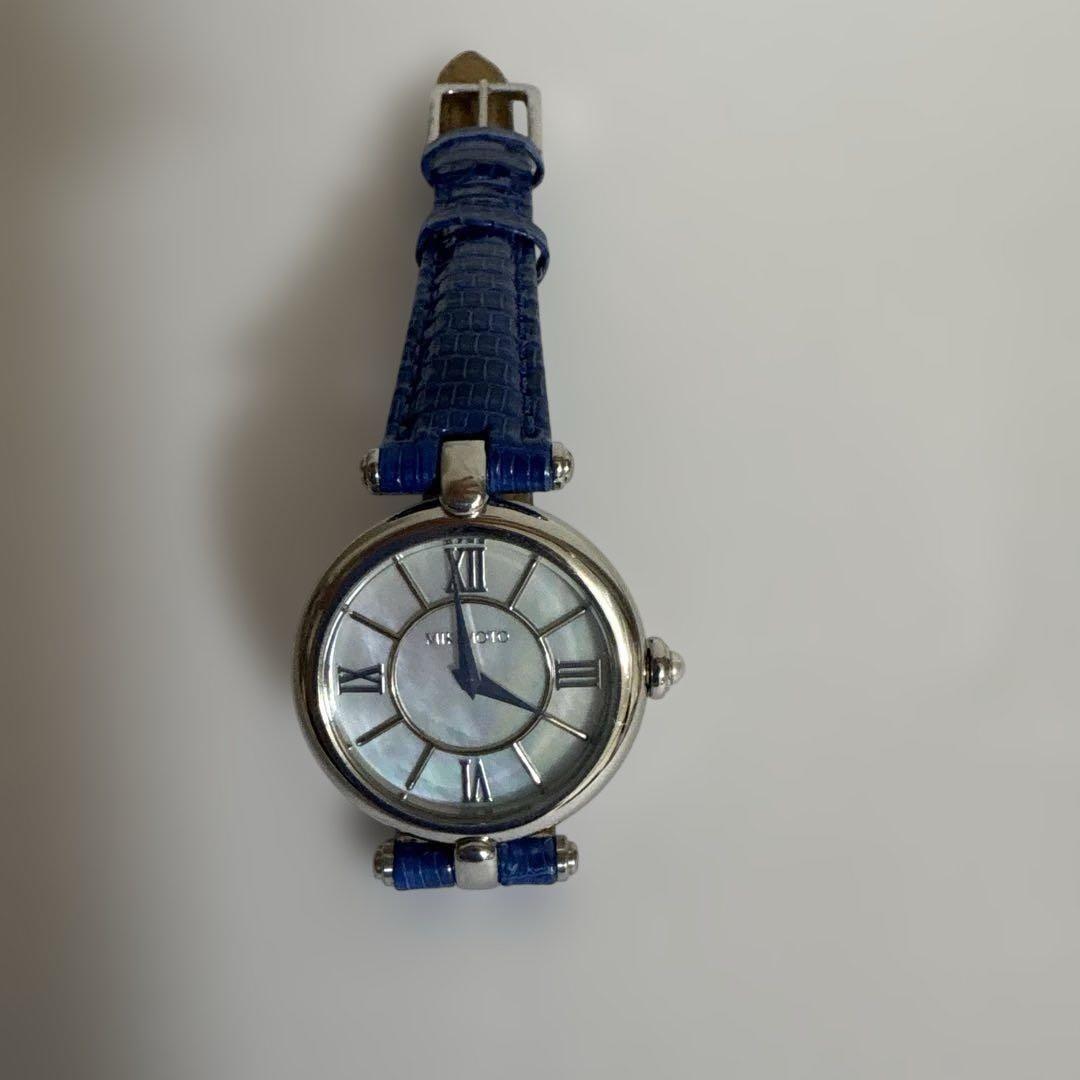 Mikimoto 真珠付き腕時計　真珠貝の文字盤 Mikimoto 真珠付き腕時計 真珠貝の文字盤