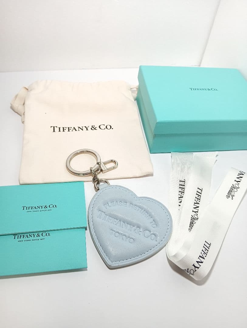 Tiffany　ティファニー　パデッド バッグ チャーム　　日本限定品 ティファニー、レザーコレクション「リターン トゥ ティファニー