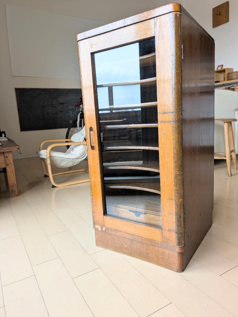 アンティーク木製ショーケース 9段キャビネット Amazon.co.jp: アンティーク キャビネット ガラスケース ディスプレイ