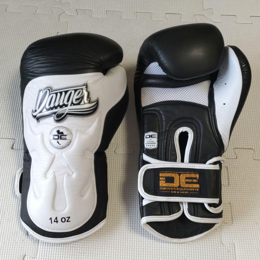 DANGER 14oz ボクシンググローブ Ultimate Fighter Danger Equipment Deluxe Ultimate Fighter Sparring Boxing Gloves