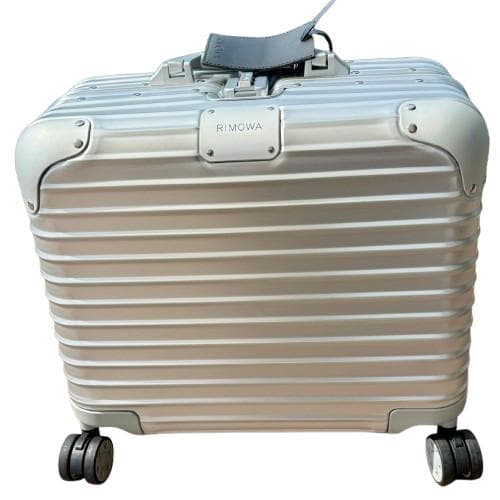 【1回使用 極美品】RIMOWA リモワ コンパクト 1回使用【定価22.9万】 すぐ届く】 RIMOWA リモワ ESSENTIAL Cabin S 34L (RIMOWA/スーツ