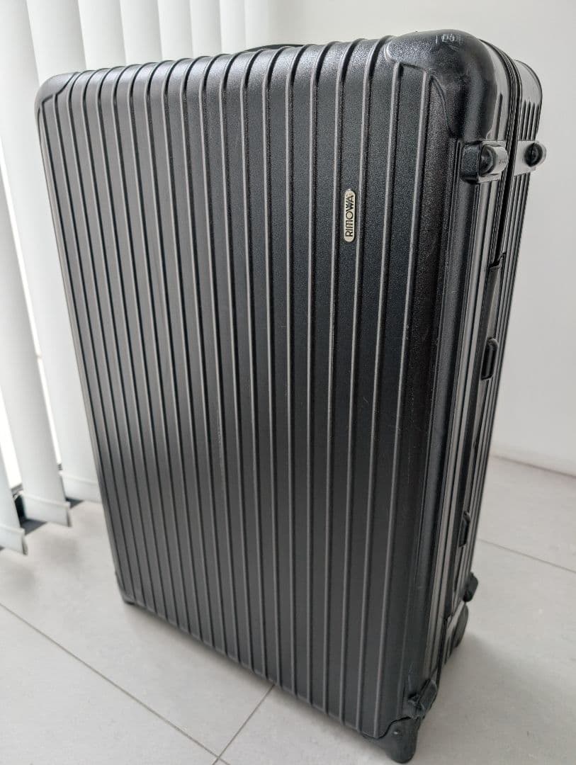 リモワ サルサ 黒 104L 2輪　851.77 綺麗です RIMOWA】廃盤品 Salsa Cabin マットブラック 2輪 (RIMOWA/スーツケース