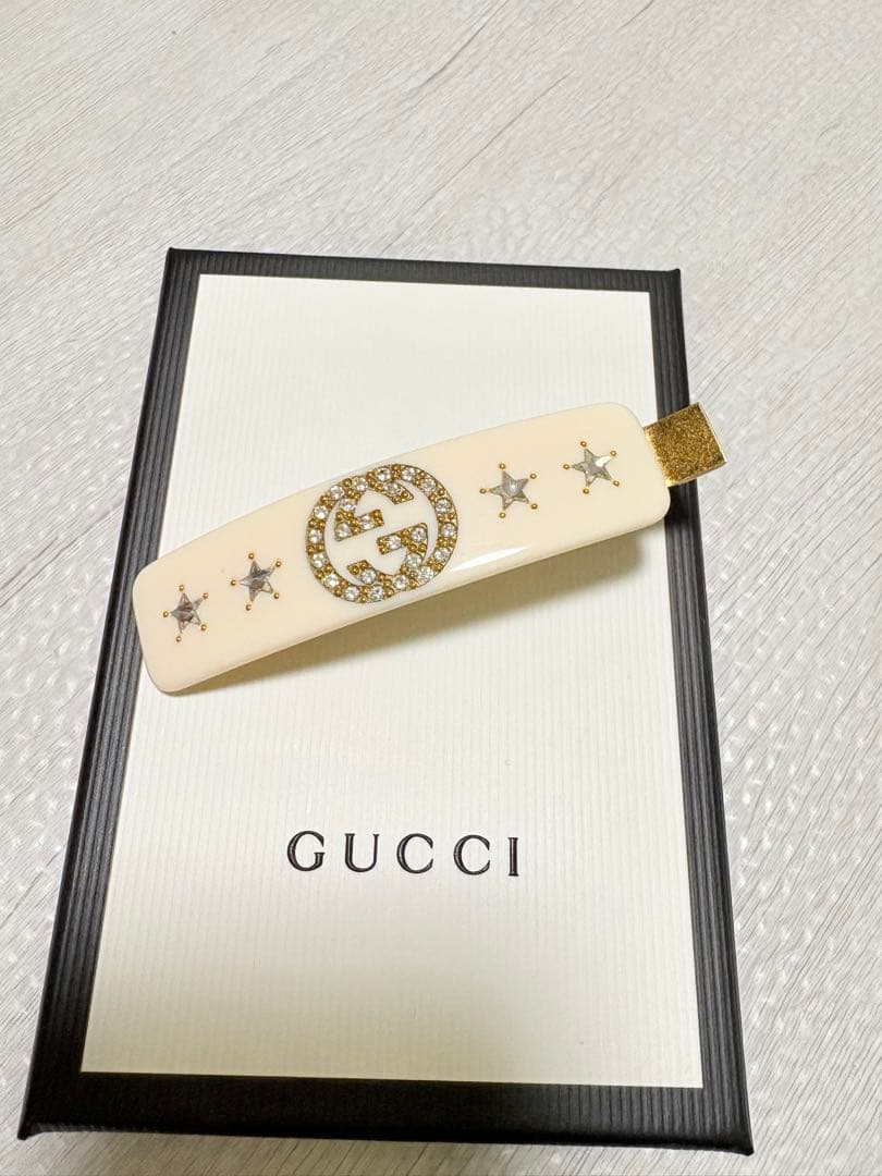 グッチ　ヘアクリップ　インターロッキングG 国内発送☆GUCCI】インターロッキングG ハート ヘアクリップ (GUCCI