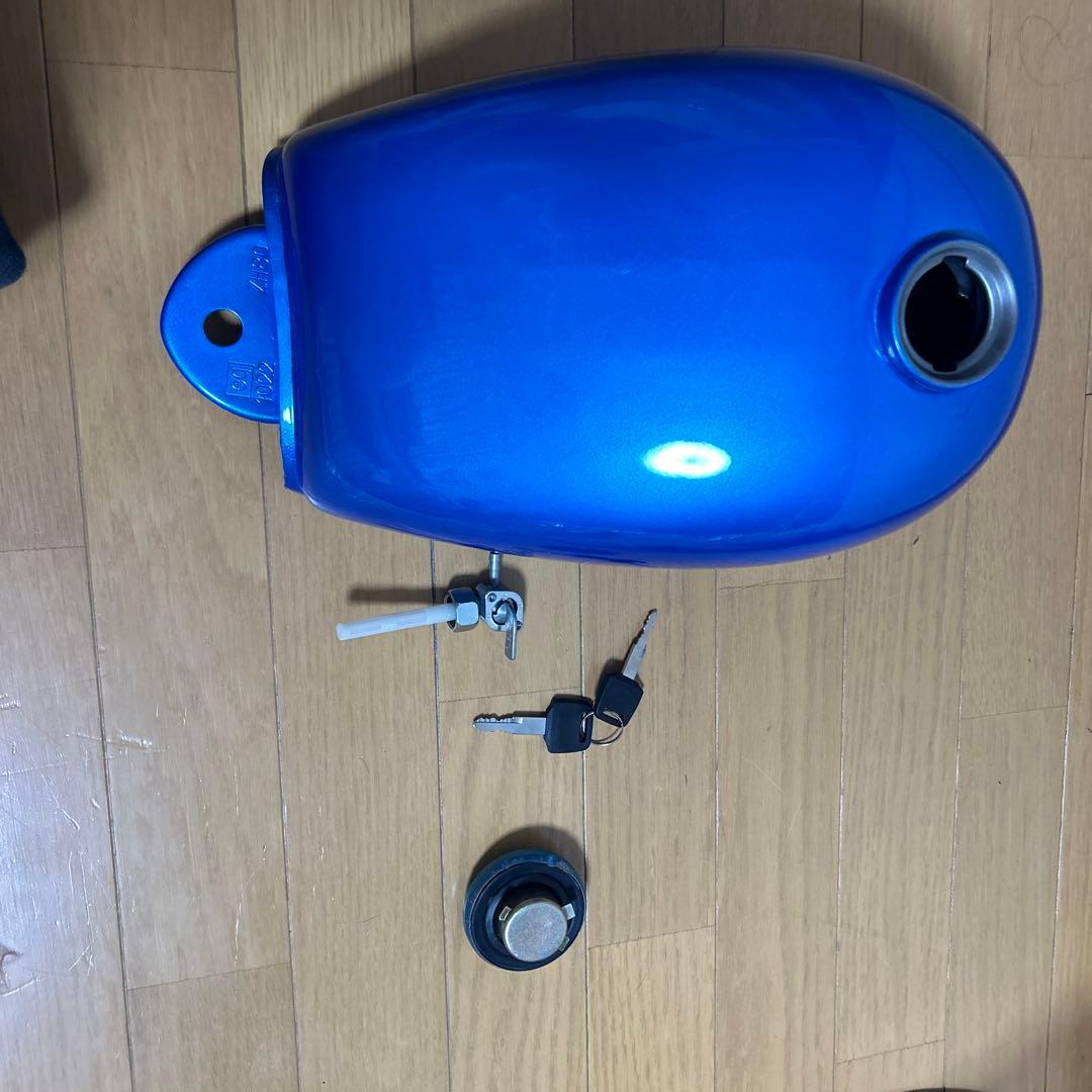 モンキー用タンク 青 キー付き 1597wモンキー用 5Lタンク 未塗装｜ モンキーパーツはバイクパーツ通販