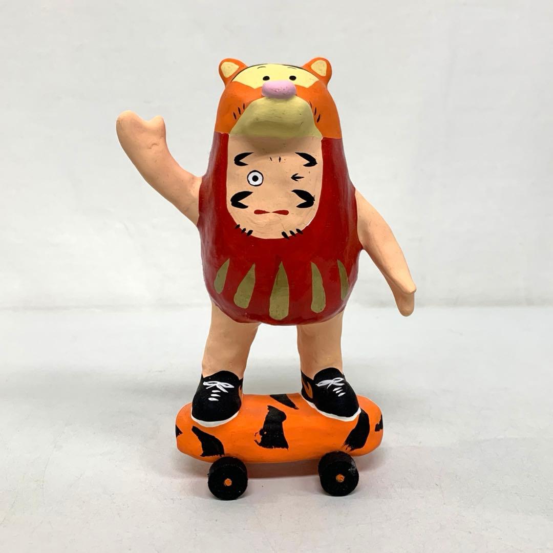 スケボーだるま スケボーダルマ 達磨 寿印 干支 寅年 虎 トラ 限定 張子人形 希少干支寅年虎年限定 寿印 スケボーだるま 達磨 × 虎柄ボード 張子