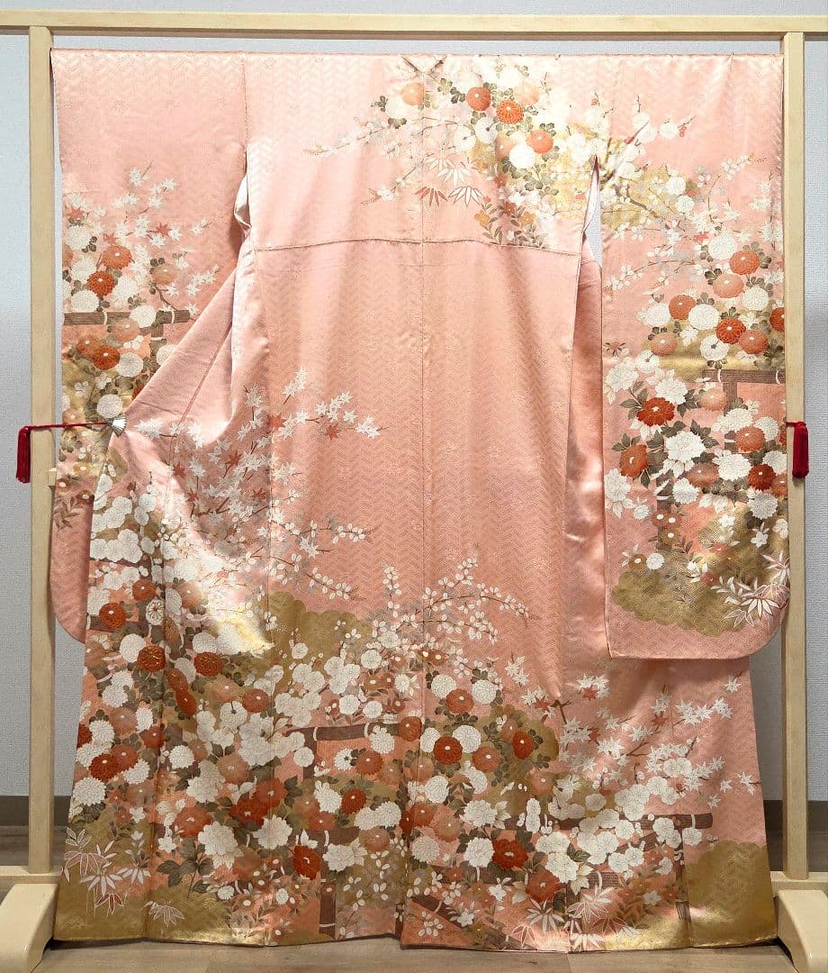 C5 吉澤友禅 吾妻徳穂 豪華な花模様 金彩 金駒刺繍 袷 正絹 振袖 着物 C5 吉澤友禅 吾妻徳穂 豪華な花模様 金彩 金駒刺繍 袷 正絹