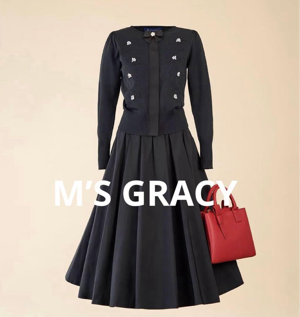 新品*未使用☆カタログ掲載☆M's Gracy☆お花の刺繍とパールのカーディガン M'S GRACY - 美品2023インスタ掲載☆M'S GRACY パール牡丹花/ロゴ刺繍