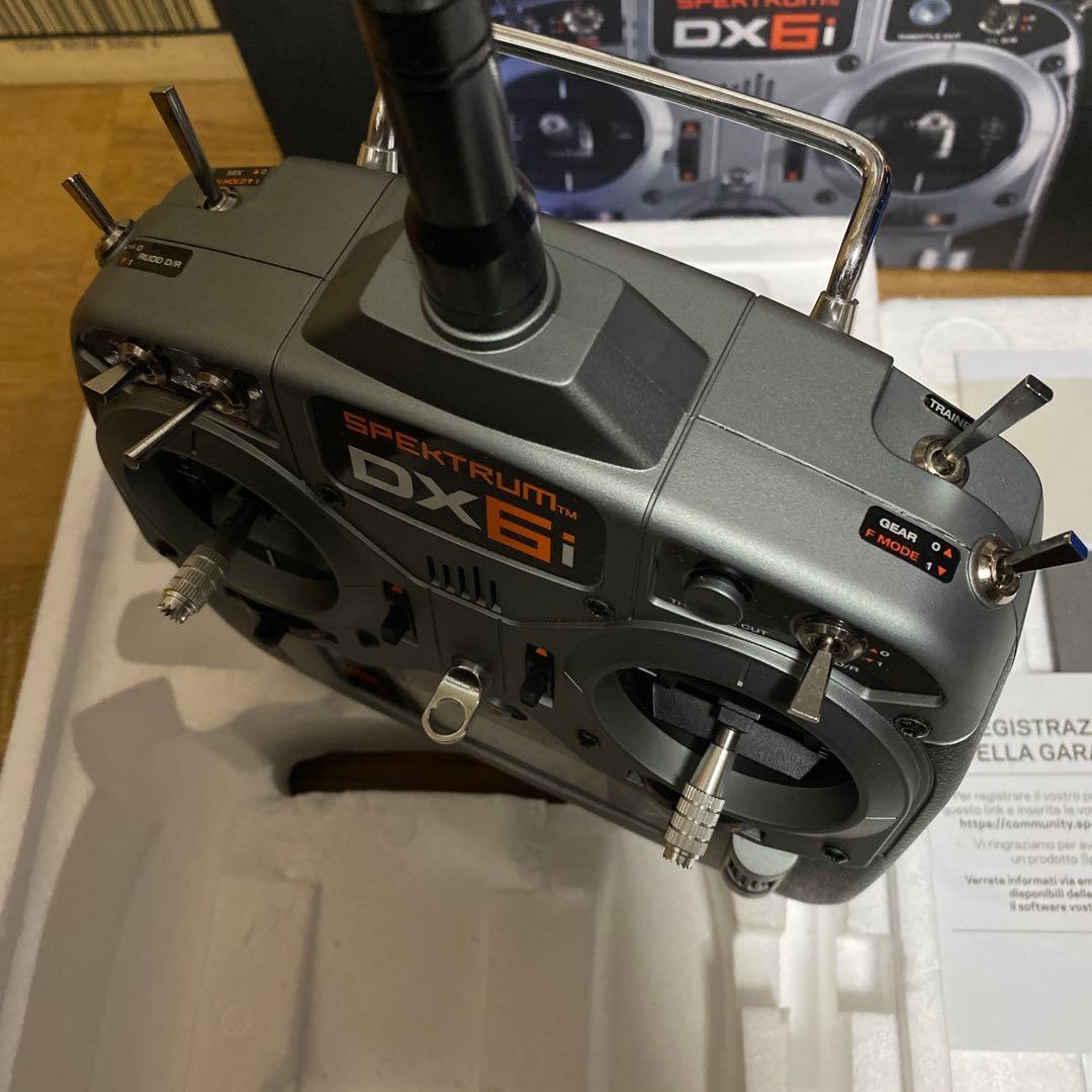 ホライゾン ホビー Spektrum DX6i 6-チャンネル 送信機とおまけ - メルカリ
