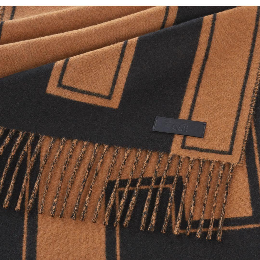 HERMES マフラー Hロゴ 黒/茶色　マフラー 《クレ・ドゥ・H》