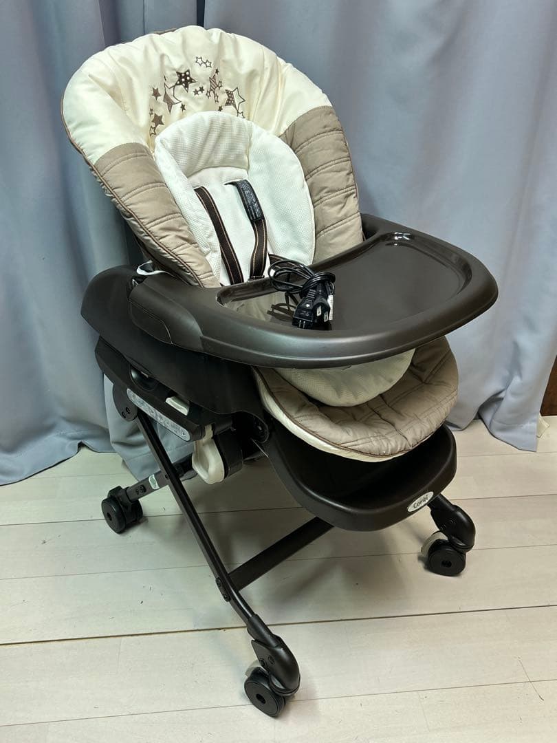 コンビ Combi ネムリラ オートスウィングハイローチェア　電動モデル ネムリラ ベビーラック ハイローベッド ハイローラック ハイローチェア