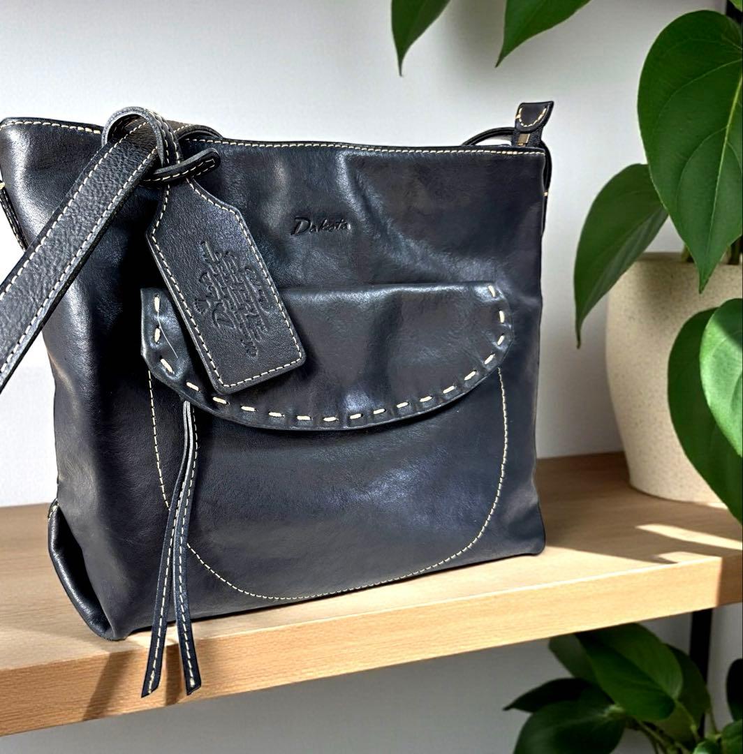 Dakota ダコタ 牛革 本革 レザー シャーロット ショルダーバッグ Dakota（ダコタ） ショルダーバッグ バッグ シャーロットレイン