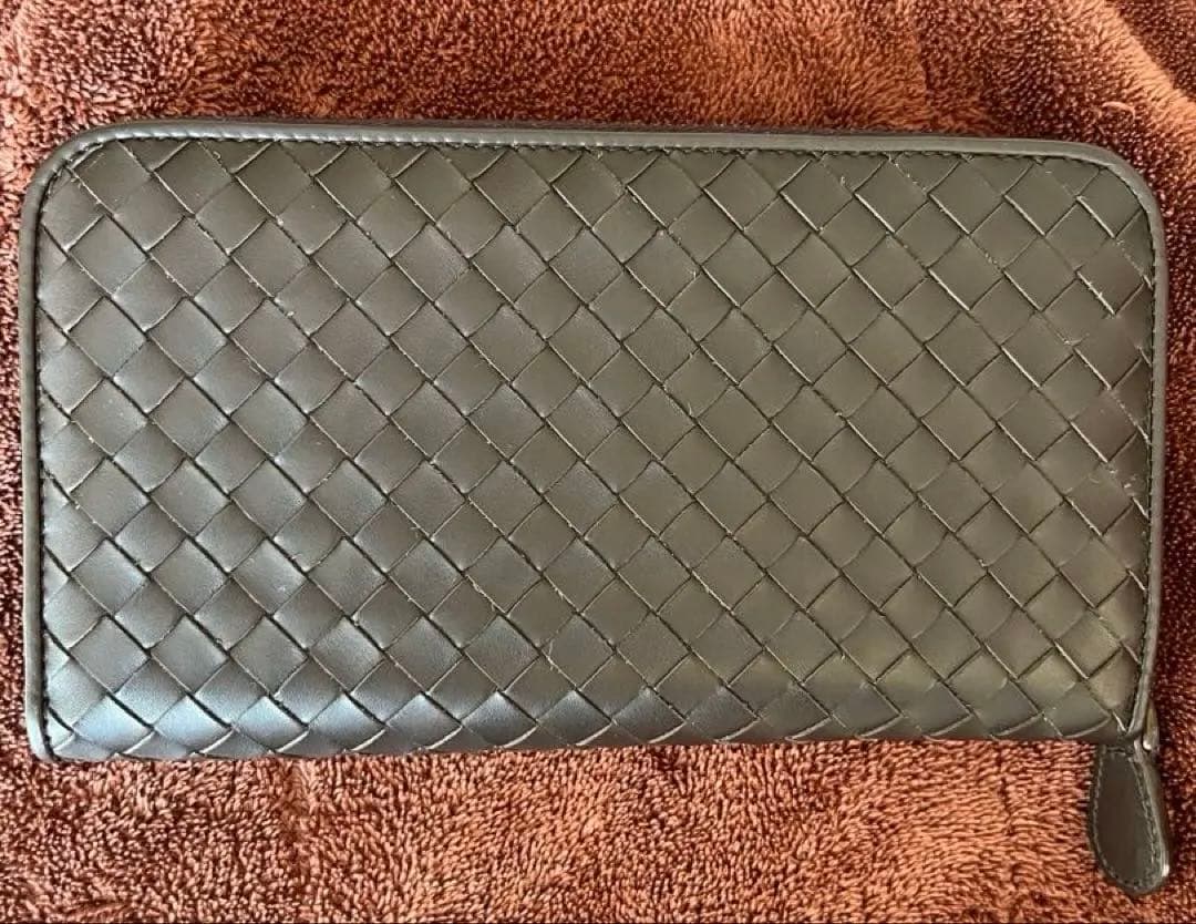 【シュウシュウ様限定】BOTTEGAVENETA(ボッテガヴェネタ)長財布 ギフトにも！ジグザグのイントレチャートが目を引く「ボッテガ
