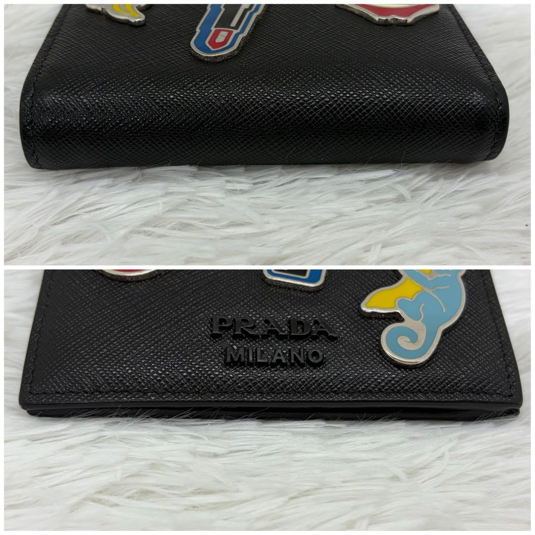 美品/希少✨️プラダ 二つ折り財布 リップ 唇 レザー シャイン