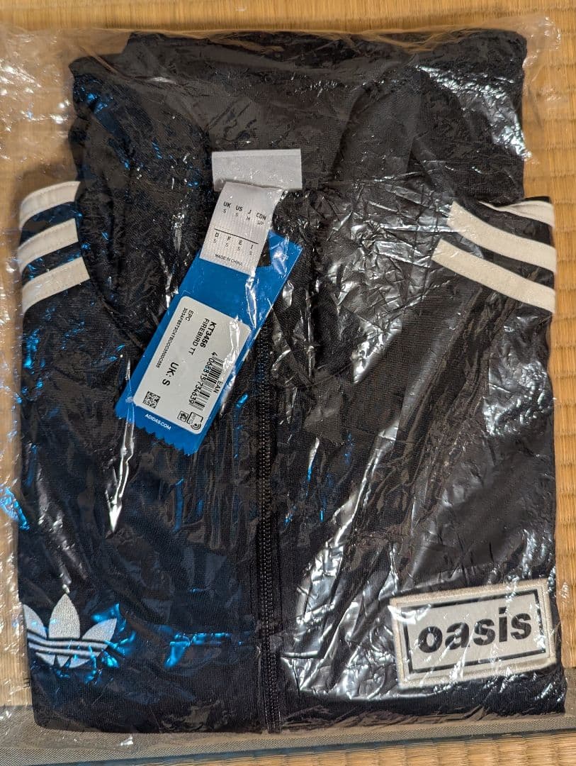 adidas oasis トラックジャケット ジャージ UK Sサイズ ブラック