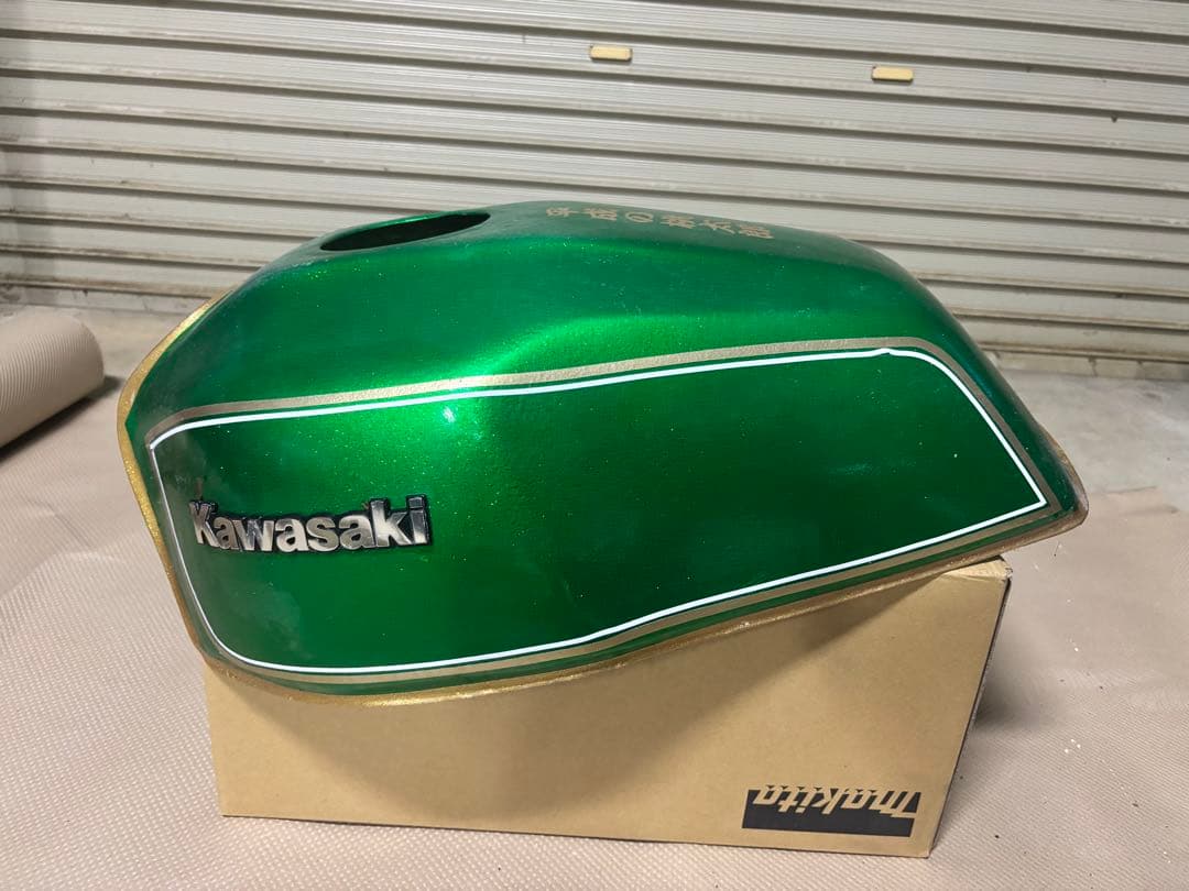 ZRX400 タンクカバー Kawasaki - メルカリ