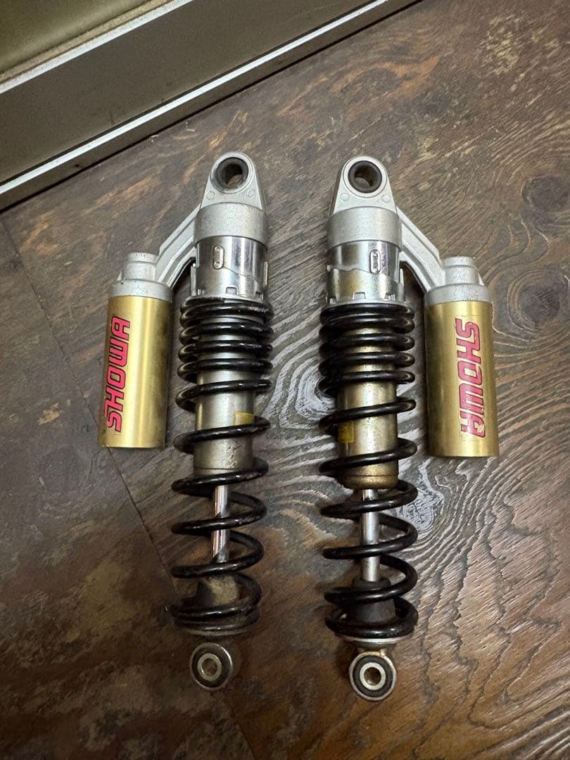 SHOWA CB400 純正リアサスペンション HONDA CB400SF SPEC3 NC39 純正SHOWAリアサス - メルカリ