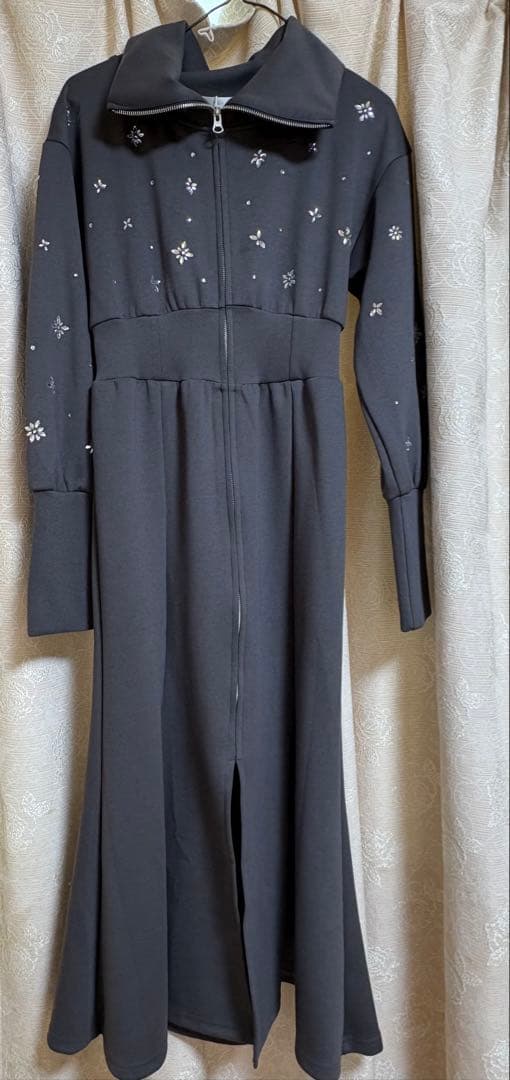 rienda スウェット　ワンピース rienda | フラワーモチーフスウェットワンピース (ワンピース(ロング