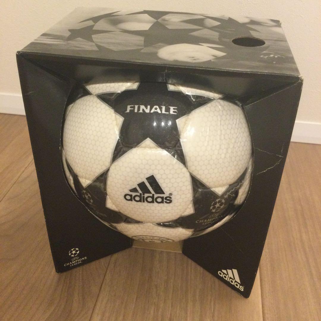 アディダス　チャンピオンズリーグ フィナーレ 2 新品　箱付き　激レア adidas（アディダス） フィナーレ ブタペスト リーグ UEFA