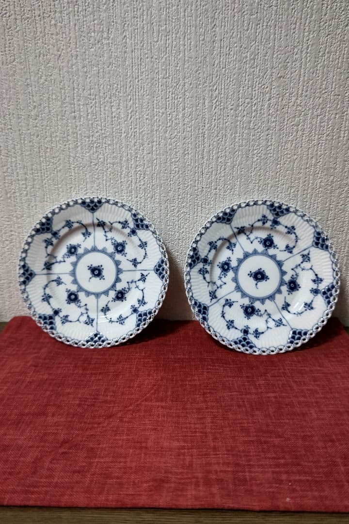 ロイヤルコペンハーゲン　ブルーフルーテッド　フルレース　小 皿 2枚　お値下げ可 ロイヤルコペンハーゲン 102 ブルーフルーテッド ハーフレース 356