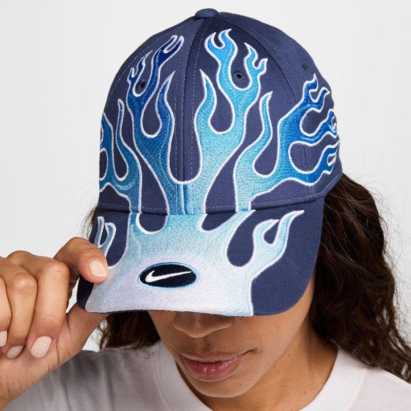 NIKE ナイキ ストラクチャード フレーム キャップ ファイヤー 炎 紺