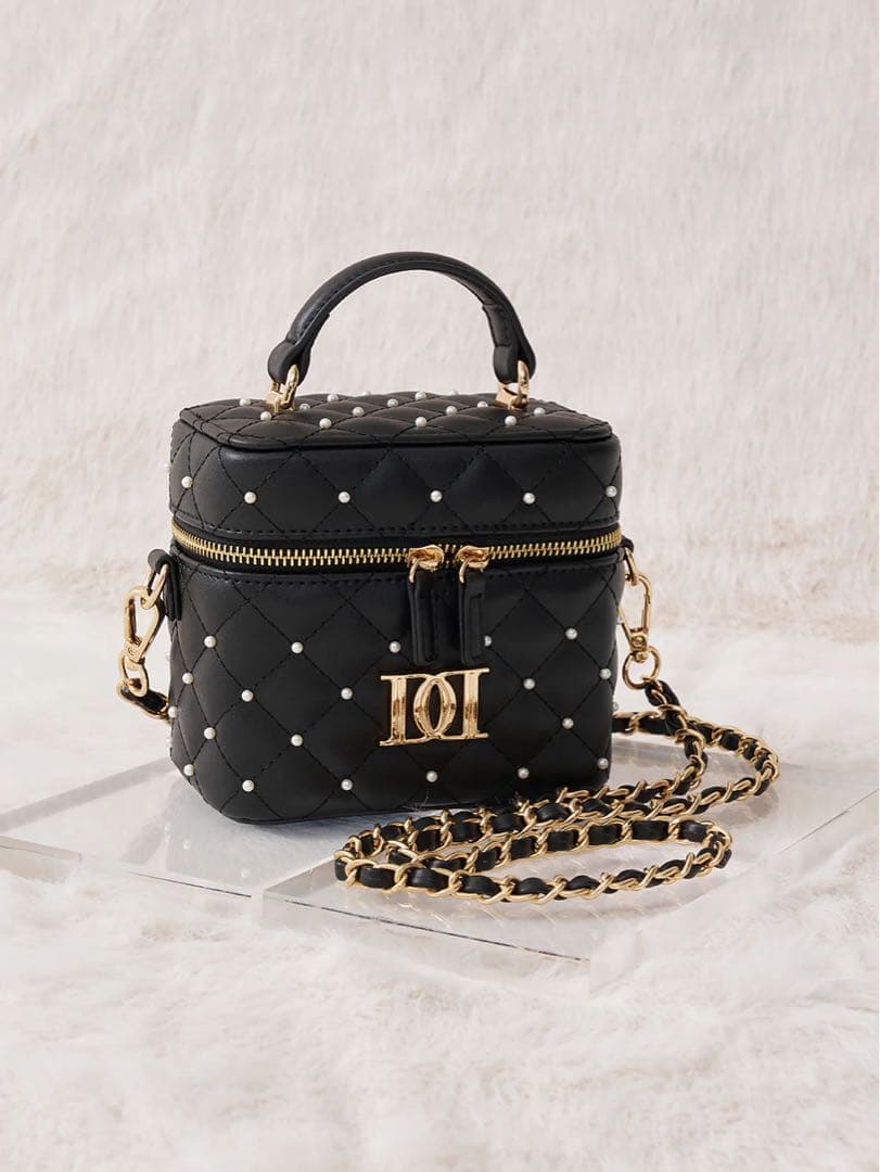 darich 【ゴールドパーツ】 キルティングパールスクエアミニバッグ