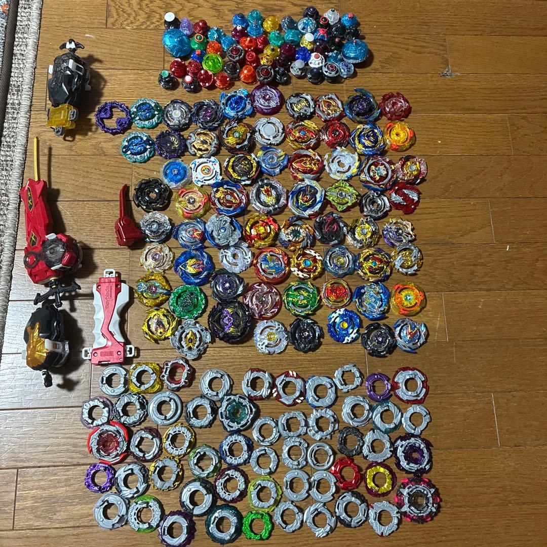 ベイブレードセット まとめ売り 楽天市場】ブレード4種、ラチェット3種、ビット6種が同梱され、72通り