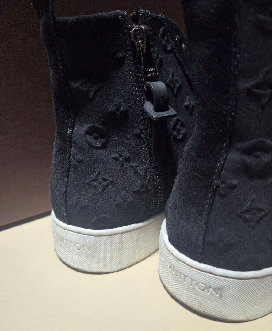 【新年値下げ】ルイヴィトン スニーカー STELLAR 23.5cm