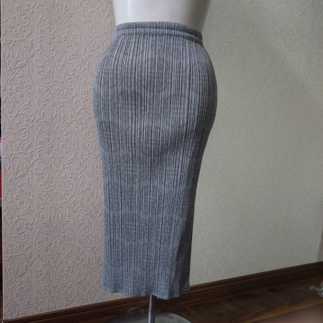 PLEATS PLEASE プリーツプリーズ／タイトスカート 柄　膝下丈 PLEATS PLEASE（プリーツプリーズ）ひざ丈スカート 青 サイズ:2(M位