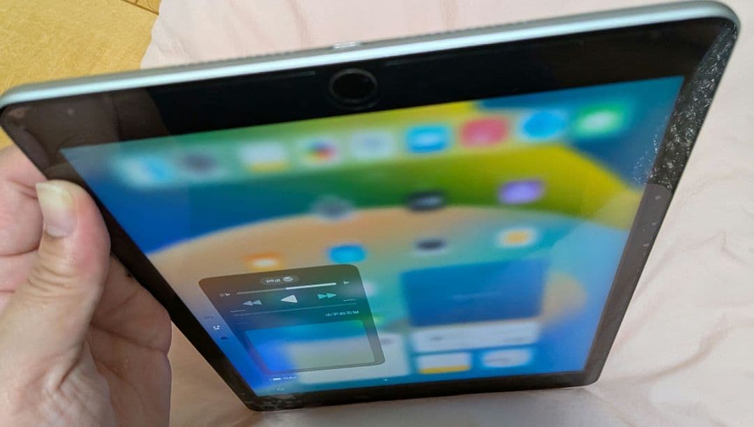 iPad 10.2_9 第9世代 64GB Wi-Fiセルラー シルバー