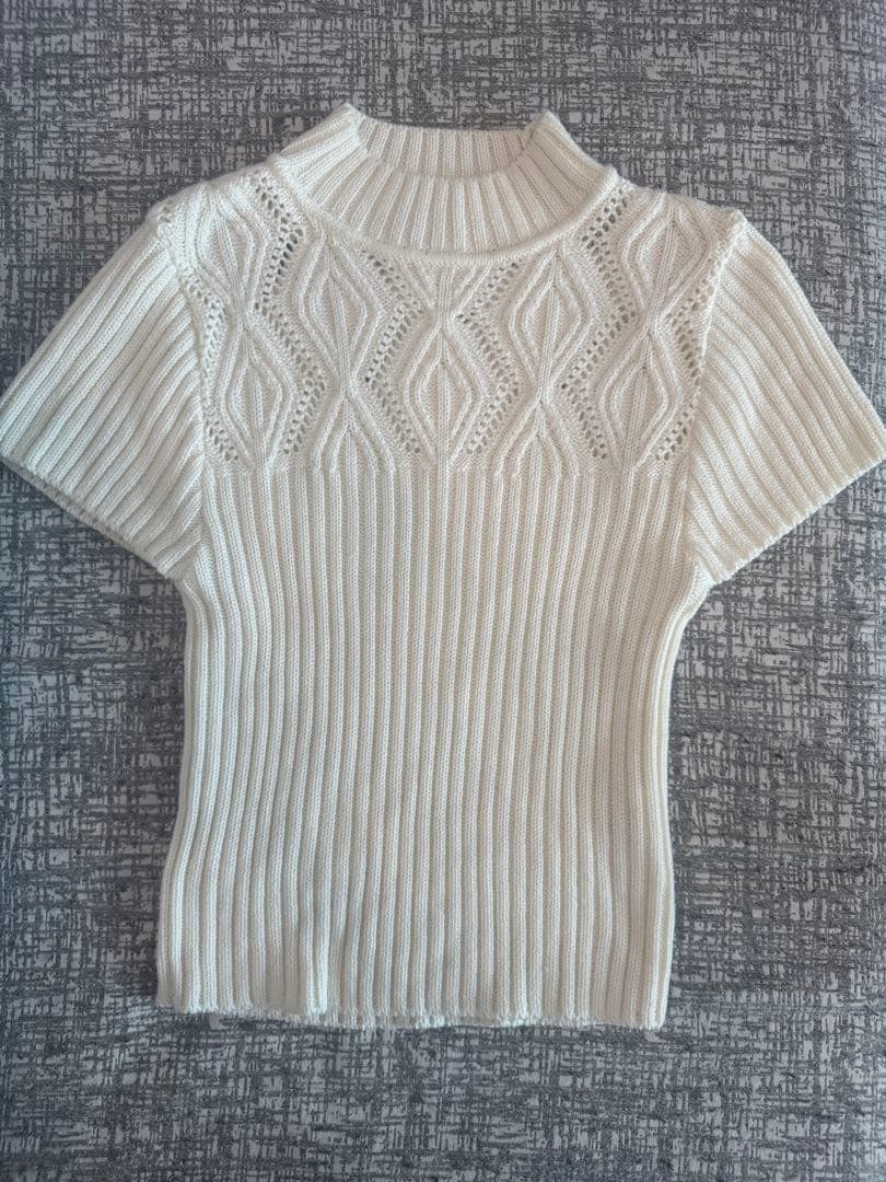 Audire Diamond knit tops (Ivory) - メルカリ