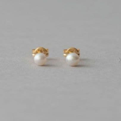 【美品】エテ K18 YG パール ピアス ete 現行品 K18YG パール ピアス | ete bijoux (Women)/エテ ビジュー | 三越
