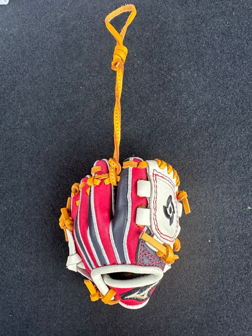 希少！2023 WBC 記念品 ミズノ社製（公式）ミニチュアグラブストラップ