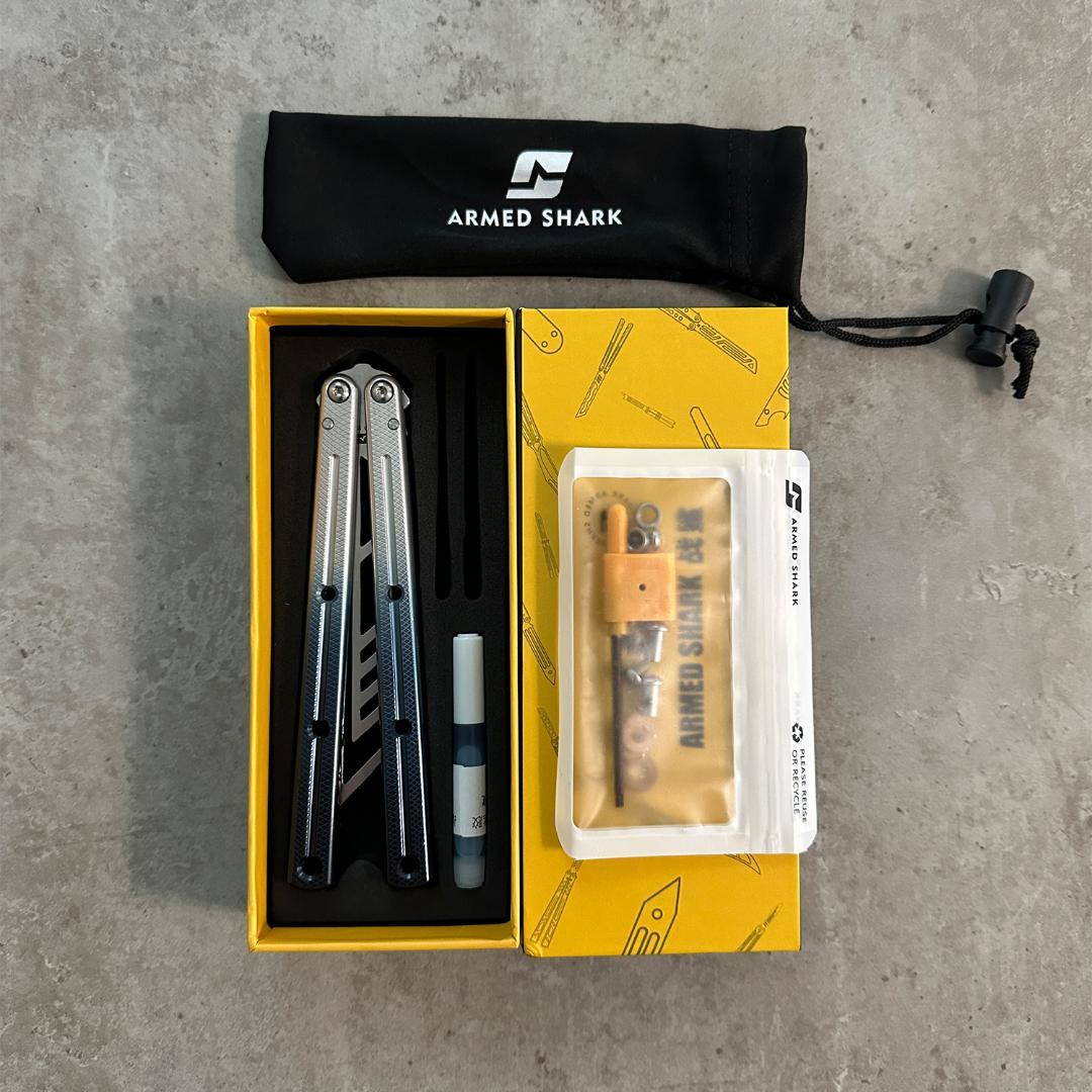 バタフライナイフトレーナー　ARMED SHARK Krake Raken V3 Krake Raken V3 Trainer Build-To-Order – Squid Industries