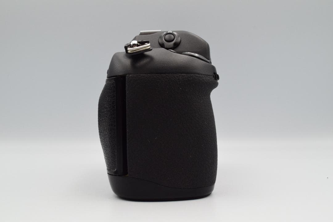 美品】Nikon F100 フィルム一眼レフカメラ #NB003