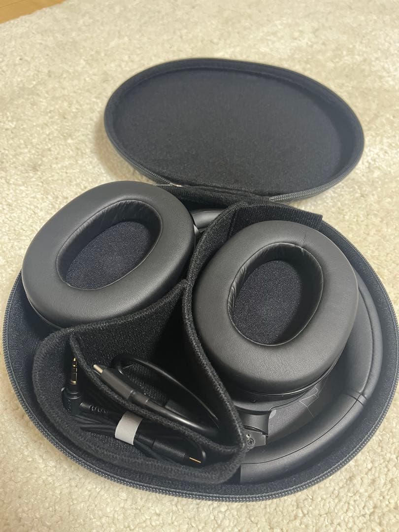 SONY ワイヤレスヘッドホン ブラック 収納ケース付き Amazon | EVOLZA ヘッドホンケース 防護シールド付きポーチ ヘッドホン