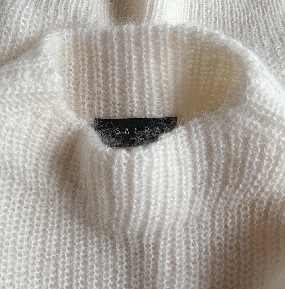 美品 SACRA サクラ 定価2.8万 近年 ふわふわモヘア ハイネックニット